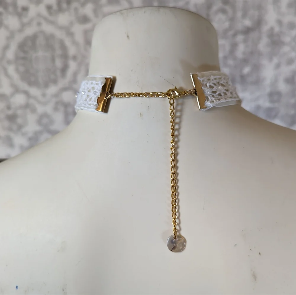 Lace & Velvet Ivory Handmade Handsewing beaded Bridal Wedding Choker Necklace - Picture 9 of 10